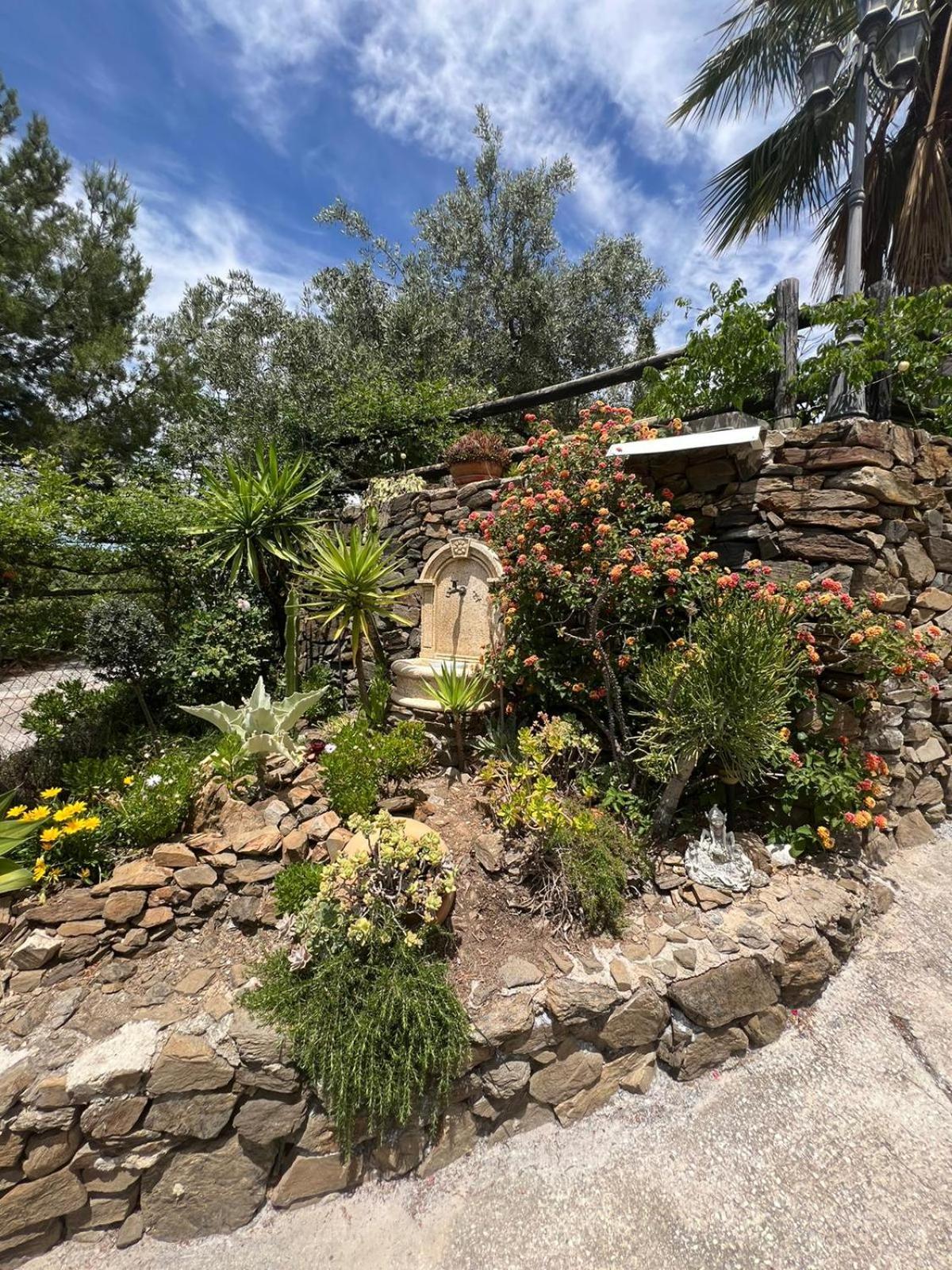 Olivos Villa *